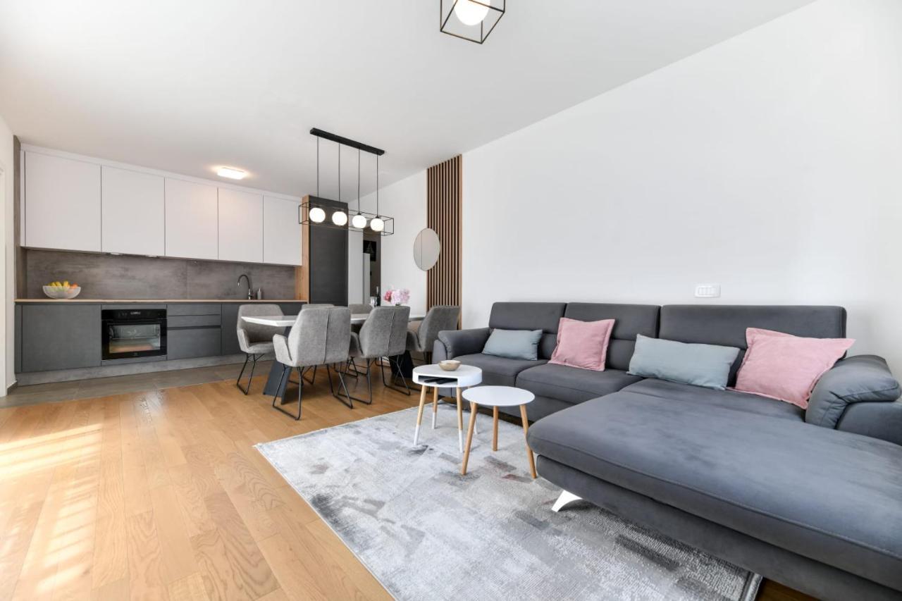 Apartment T&M ซาดาร์ ภายนอก รูปภาพ